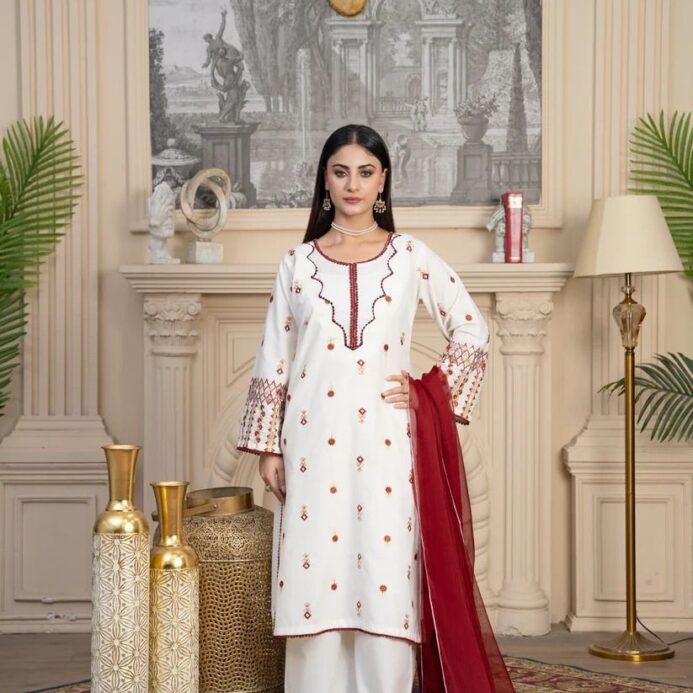 Noor e Riwayat 3-Piece Cotton Suit with Chiffon Dupatta