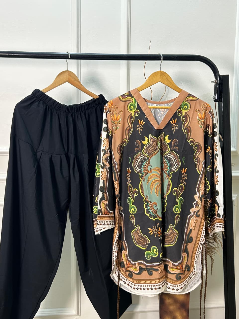 Printed Farshi 2-Piece Silk Crepe Set – Premium Quality - Image 5
