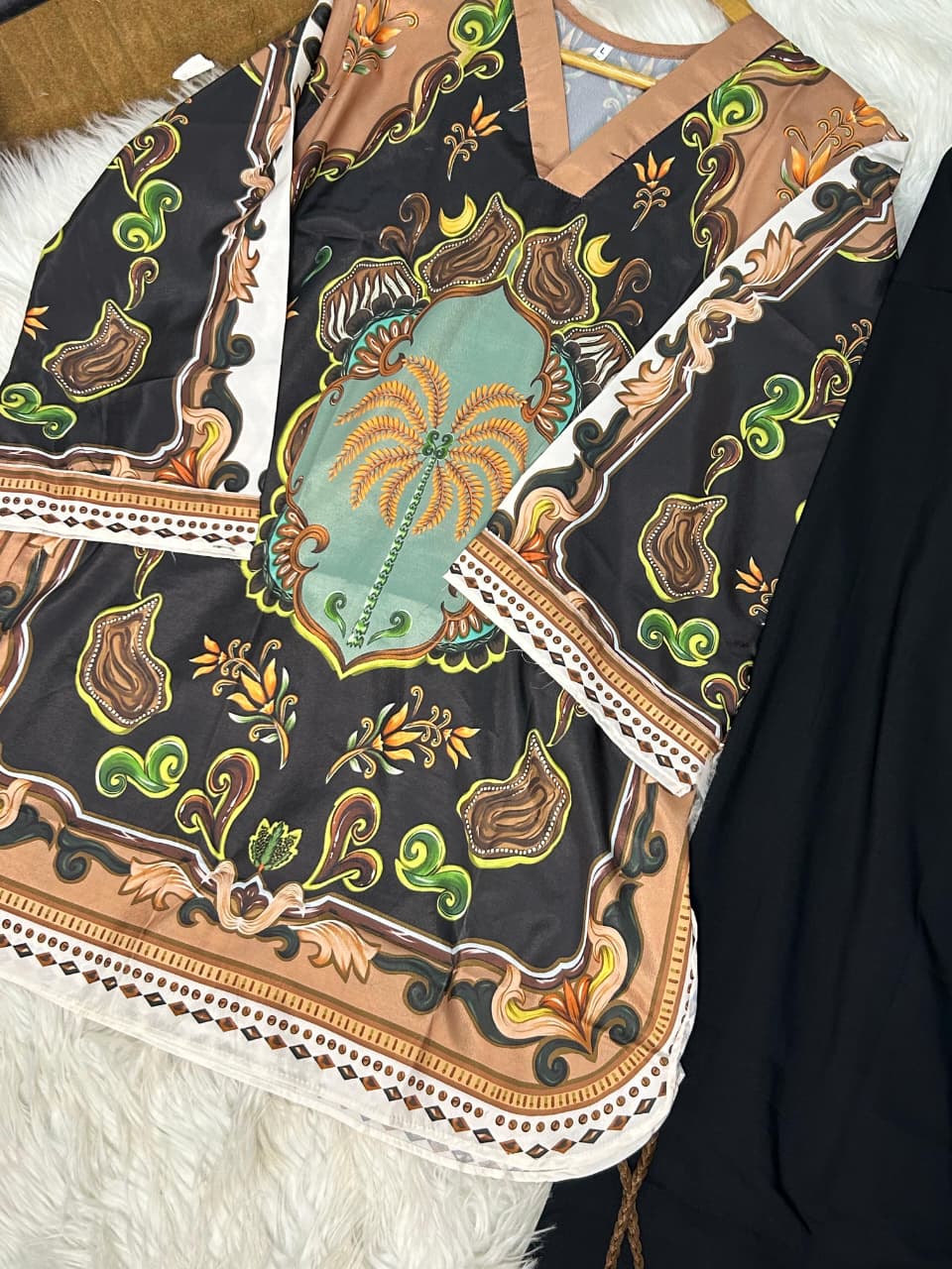 Printed Farshi 2-Piece Silk Crepe Set – Premium Quality - Image 6