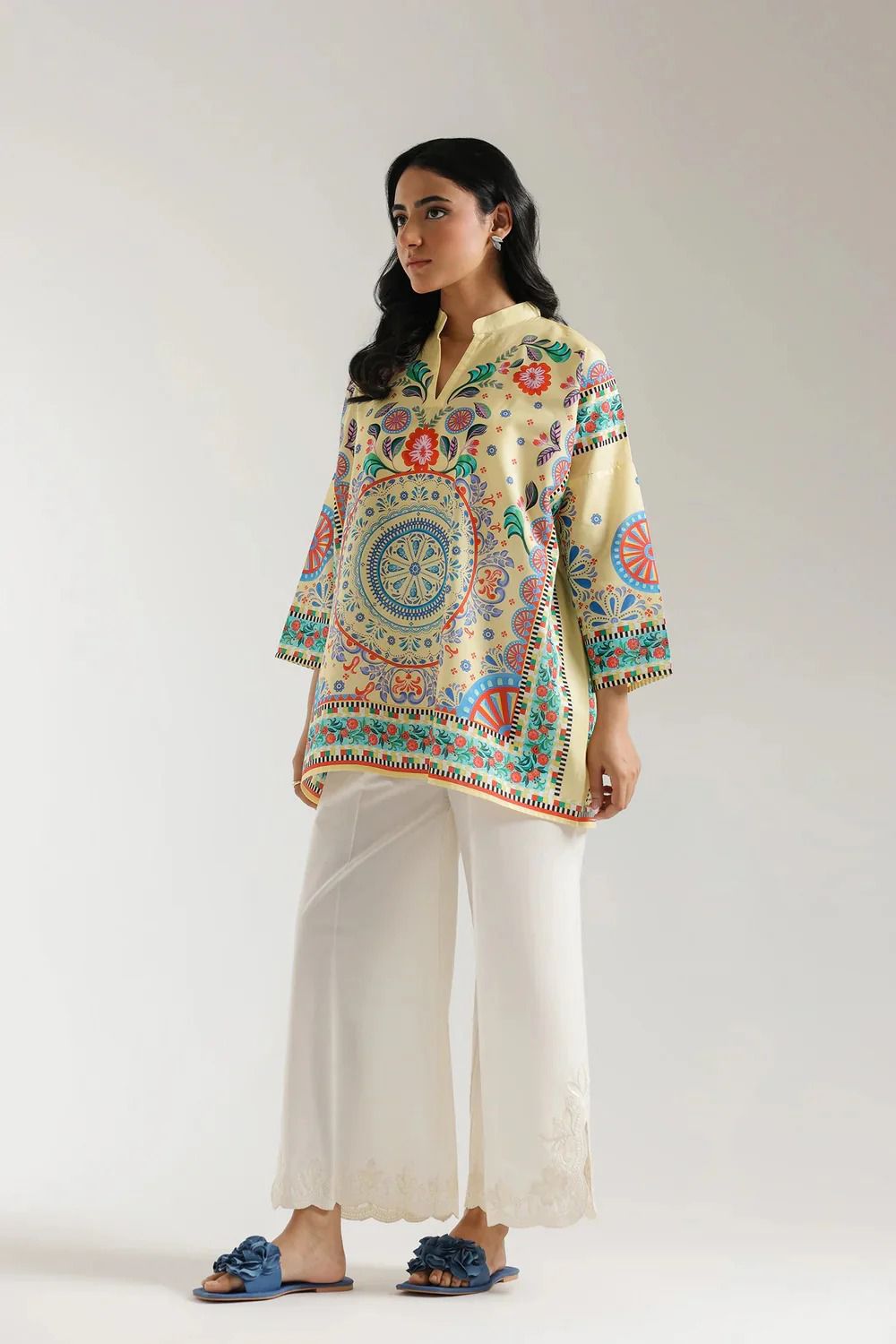 Trendy Printed Farshi 2-Piece Suit in Silk Crepe Fabric - Image 4