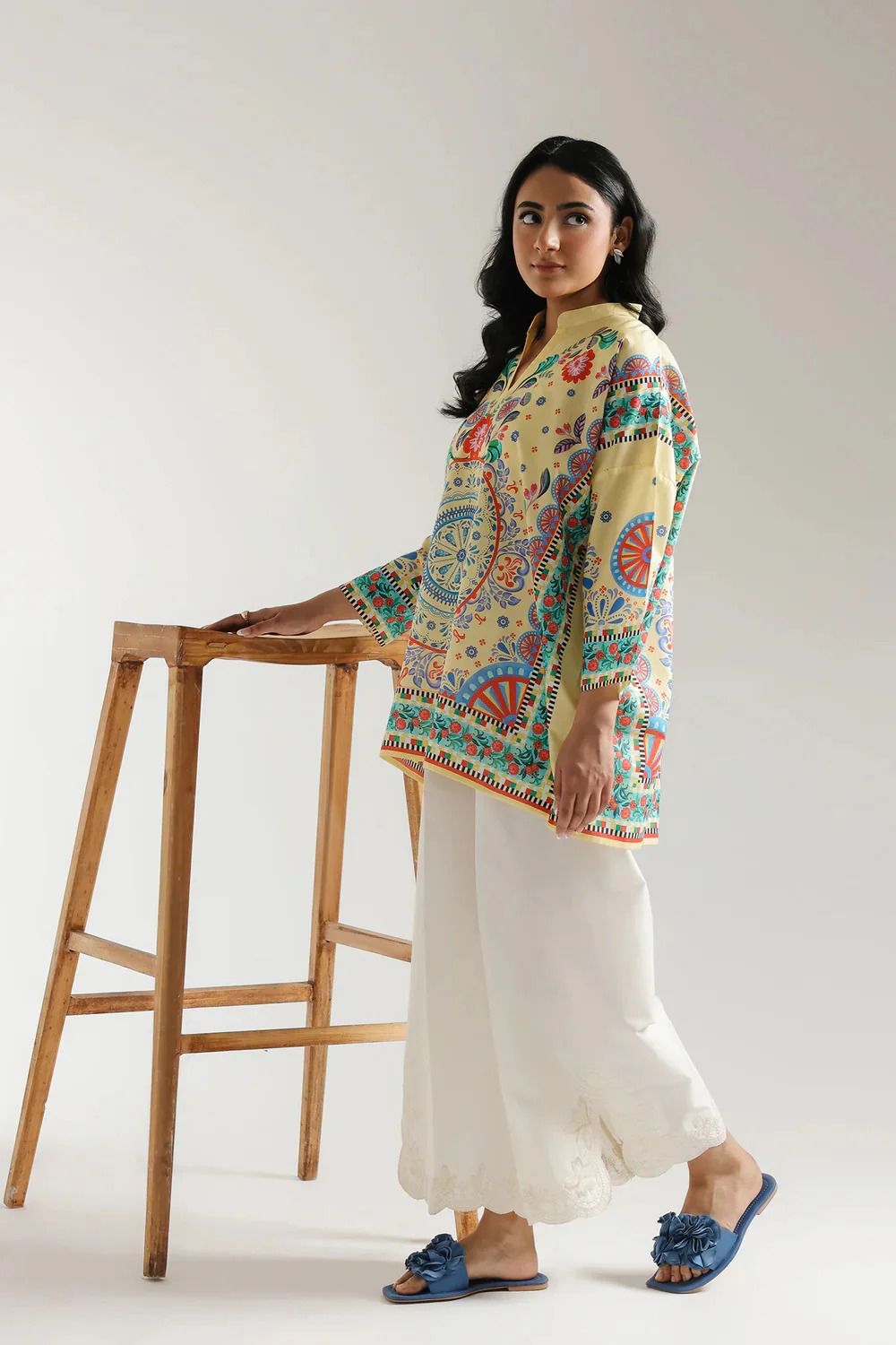 Trendy Printed Farshi 2-Piece Suit in Silk Crepe Fabric