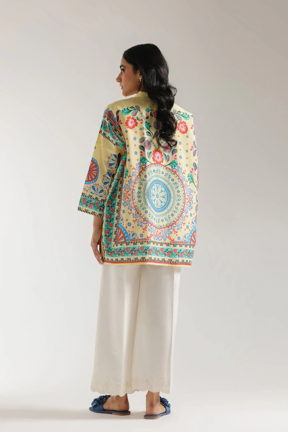 Trendy Printed Farshi 2-Piece Suit in Silk Crepe Fabric - Image 3