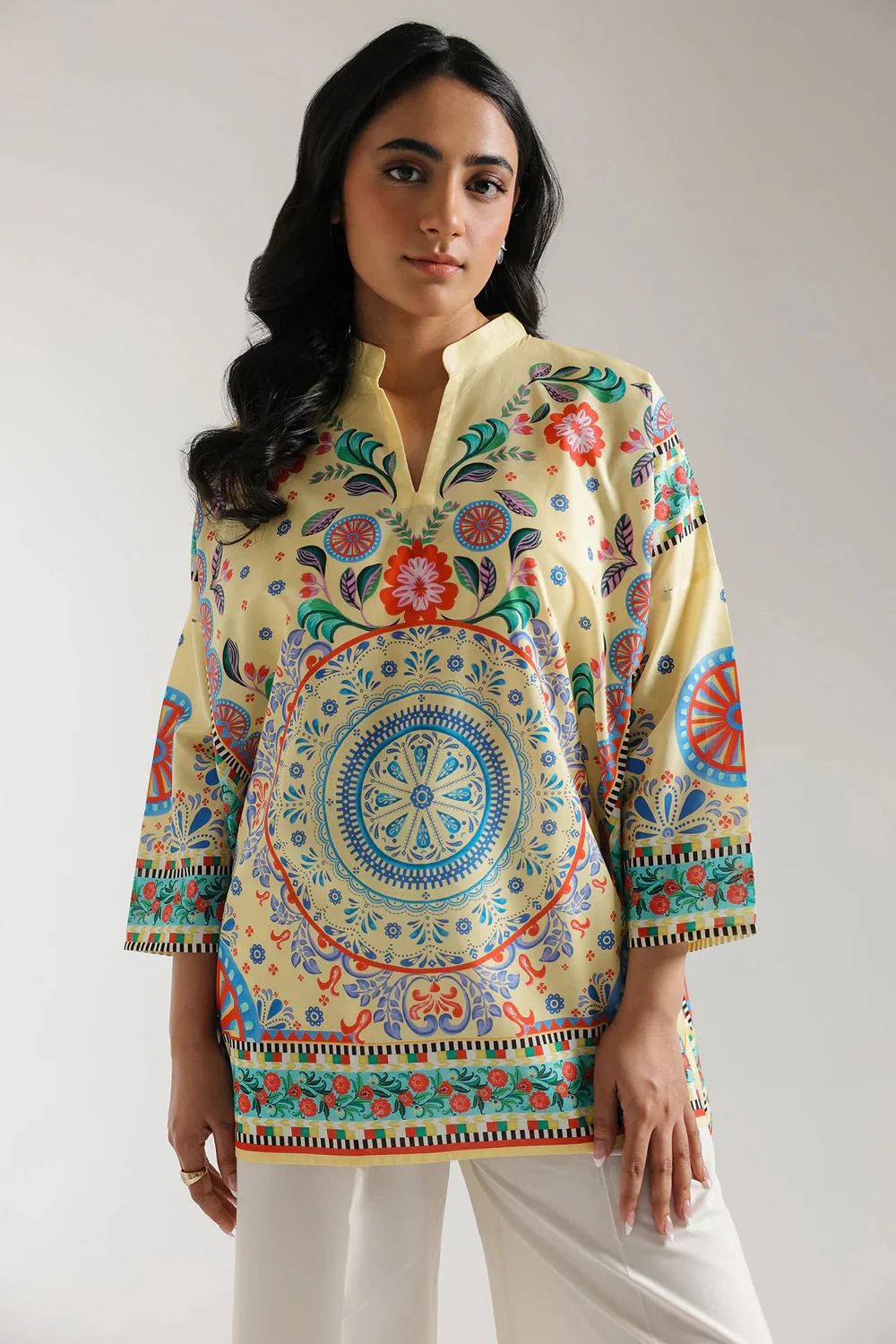 Trendy Printed Farshi 2-Piece Suit in Silk Crepe Fabric - Image 2