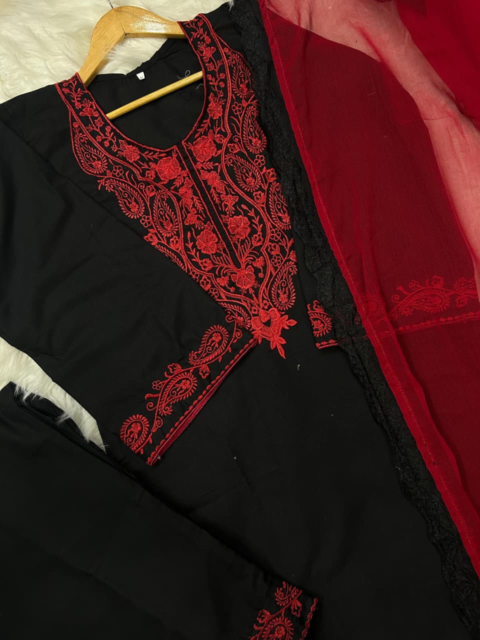 Gul e Aatish 3-Piece Cotton Suit with Chiffon Dupatt - Image 9